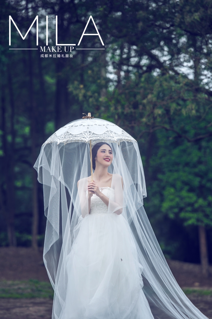 婚纱礼服森林系