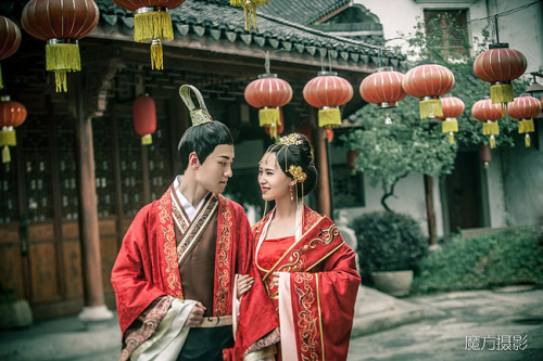 婚纱礼服